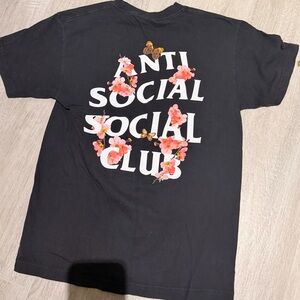 Antisocial, social club Black Graphic T-Shirt with Floral Design size m